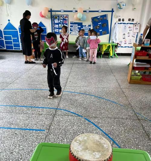 嘟嘟向前冲（嘟嘟向前冲）